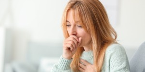 Кашлица и болки в гърлото: какво се случва в тялото и как да си помогнем?